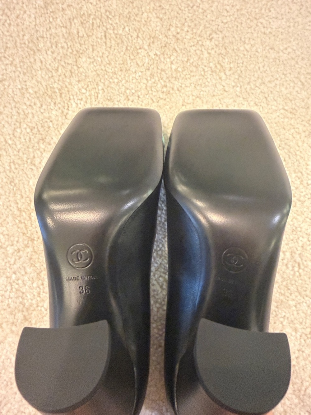 BRAND NEW 26S Chanel Black Lambskin Green Patent Toe Pump Shoes Matthieu Blazy - Picture 5 of 6